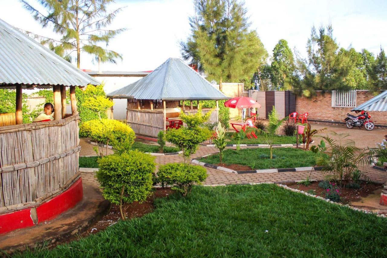 Akagera Neighbors Bed & Breakfast Kabarondo Eksteriør bilde